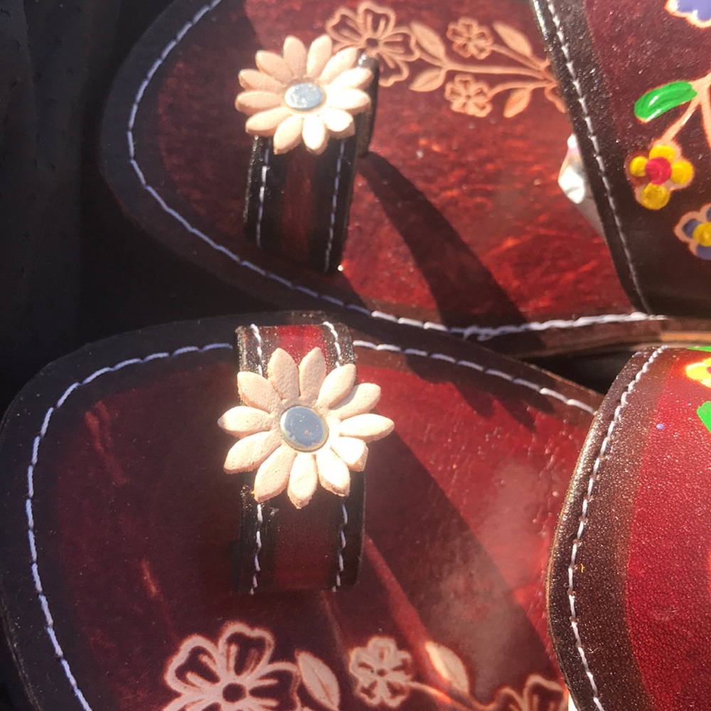Sandals - Picture 3 of 4